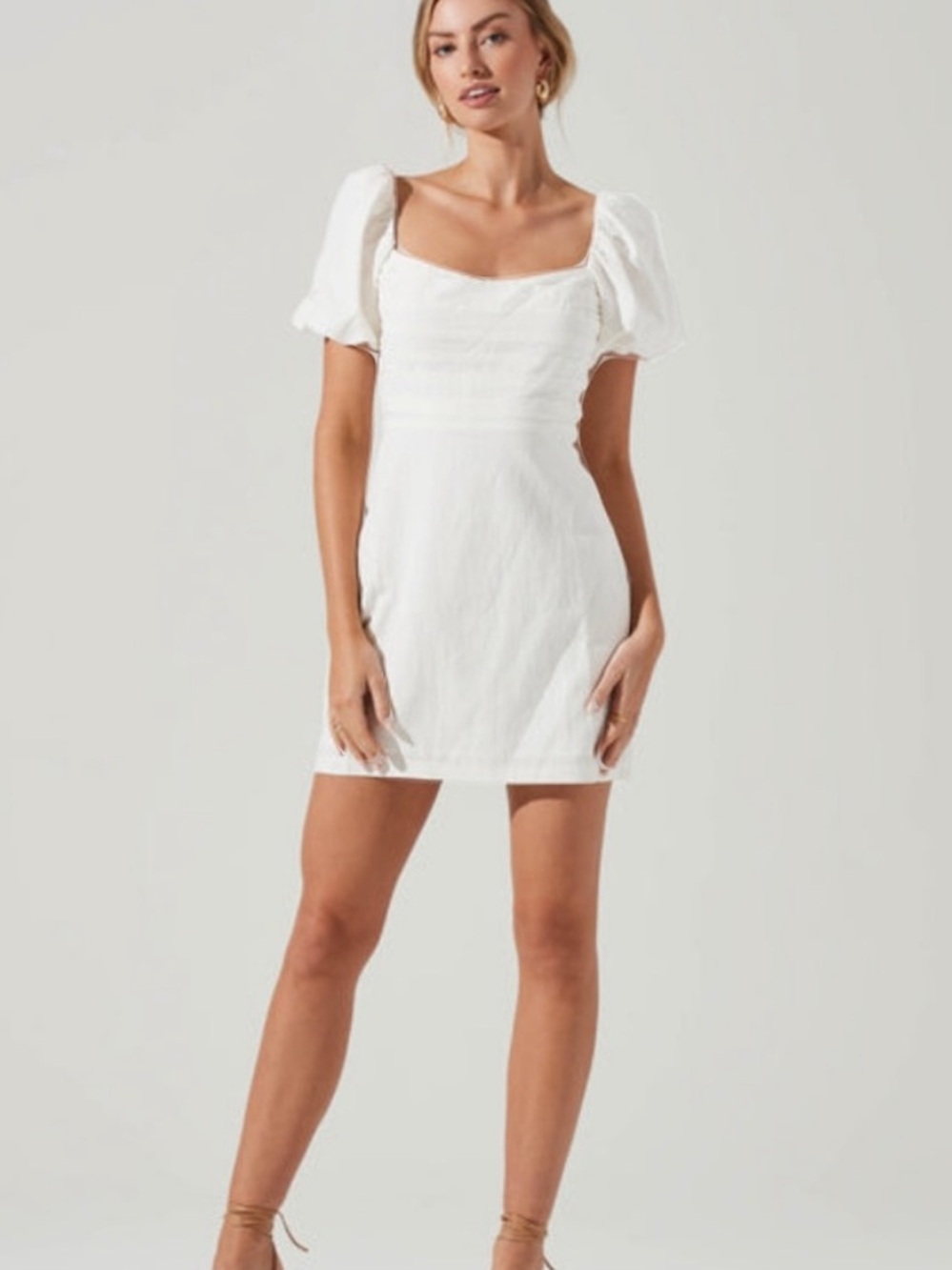 Astr The Label Cream Puff-Sleeve Mini Dress with Hook & Eye Back and Opening M